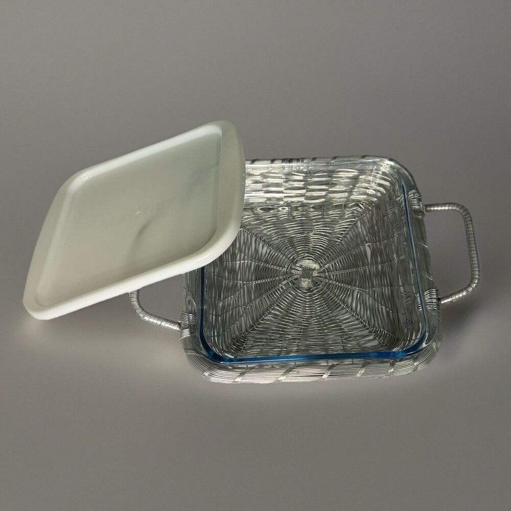 Marinex 1L Square Cassarole Baking Dish with Metal Wire Basket Holder & Lid